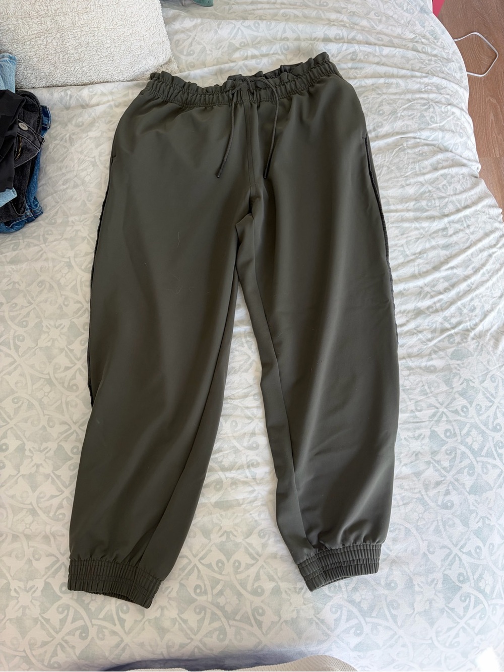 Athleta Olive Green Drawstring Jogger Pants